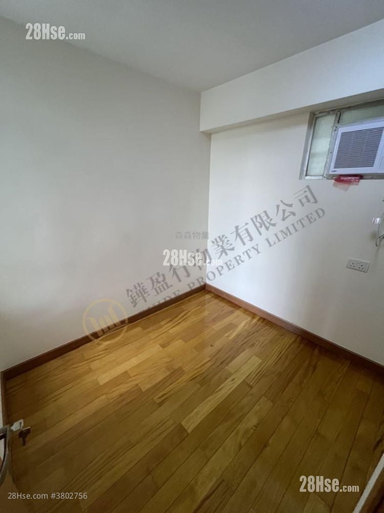 Kornhill Garden Rental 2 Bedrooms , 1 Bathroom 431 ft²