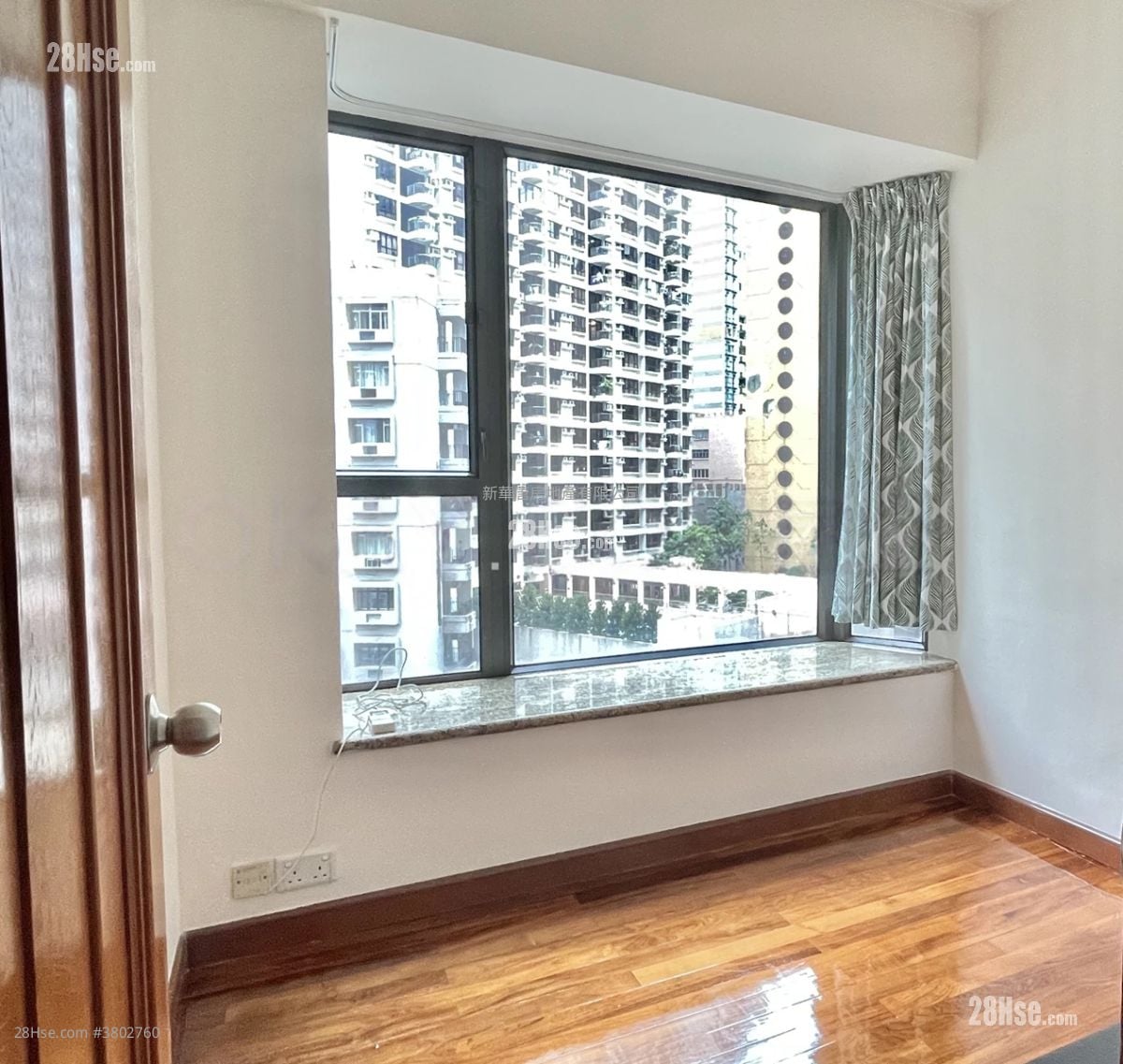 辉煌豪园 租盘 3 房 , 2 浴室 721 平方尺