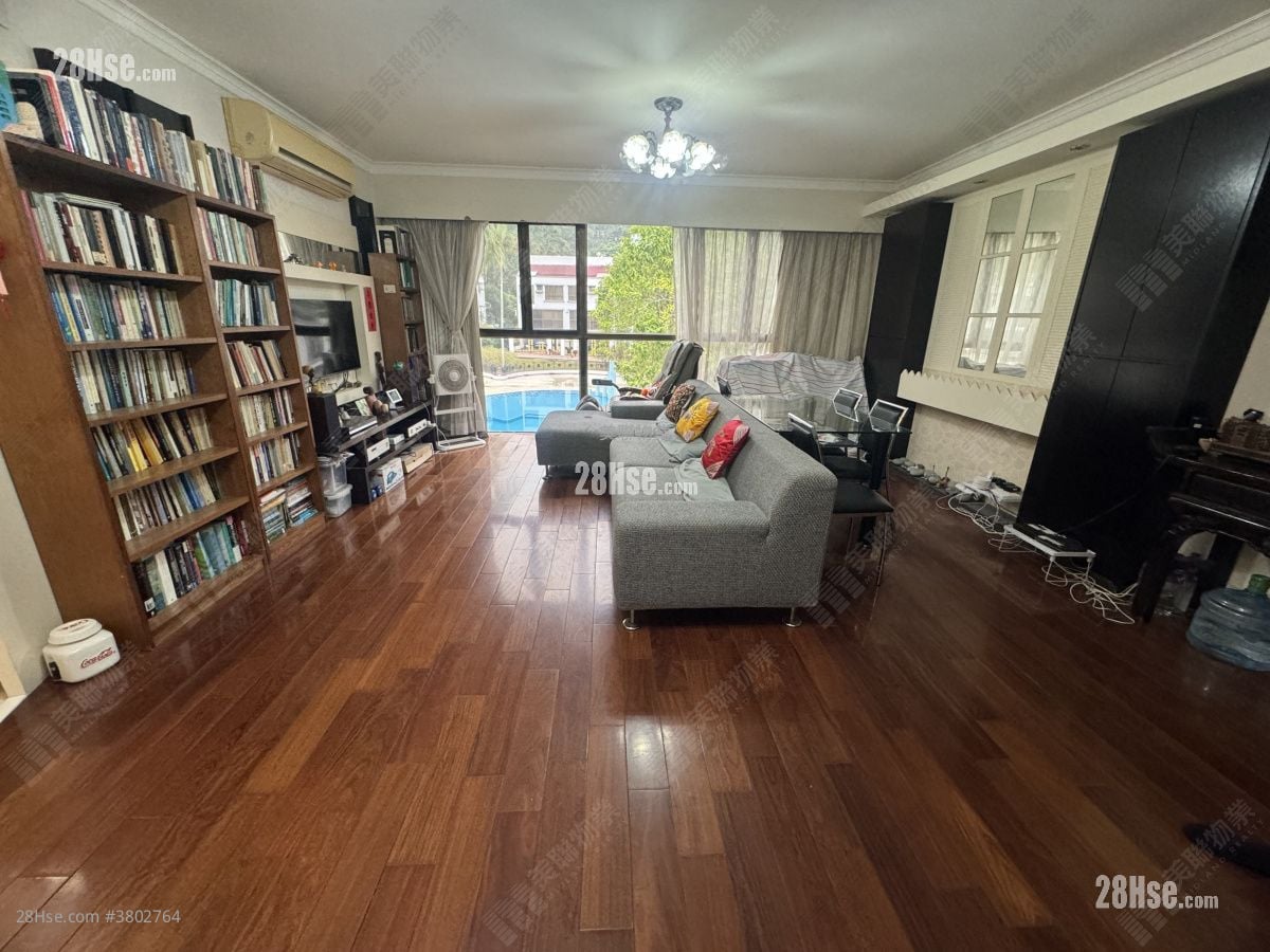 Villa Castell Sell 3 Bedrooms , 2 Bathrooms 915 ft²