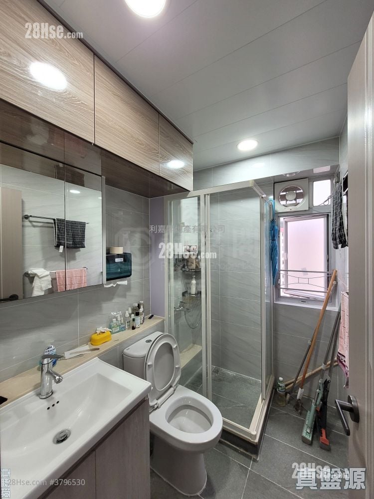 美孚新邨 售盘 2 房 , 1 浴室 639 平方尺