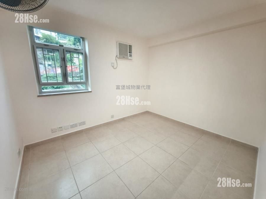 村屋 售盘 3 房 , 1 浴室 640 平方尺