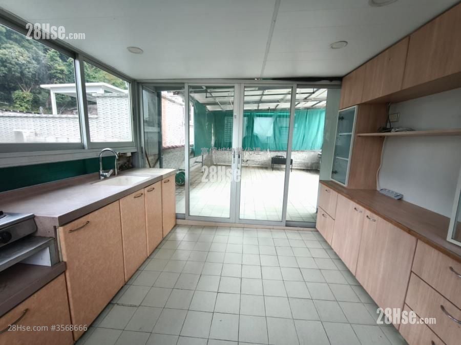 村屋 售盘 3 房 , 1 浴室 640 平方尺