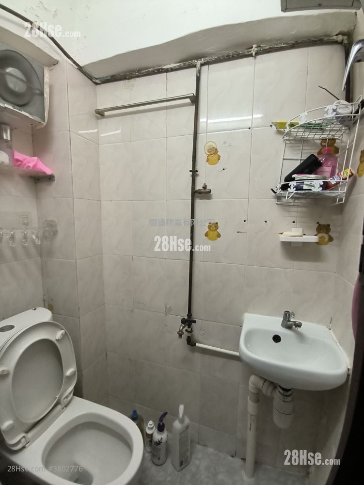 慕華樓 租盤 開放式間隔 , 1 浴室 100 平方呎