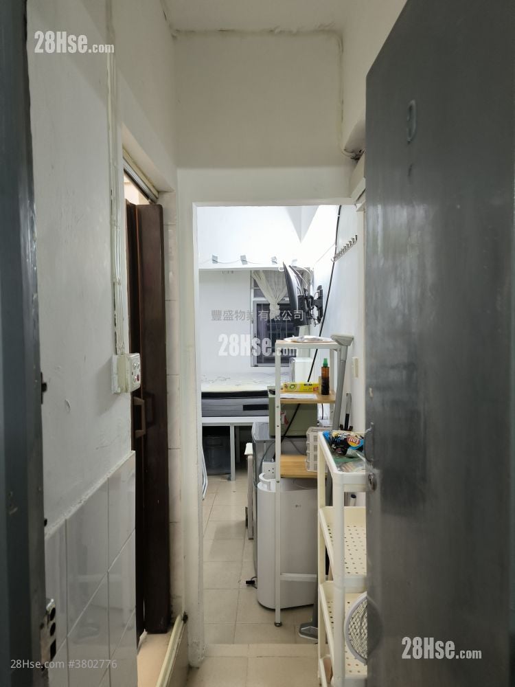 慕華樓 租盤 開放式間隔 , 1 浴室 100 平方呎