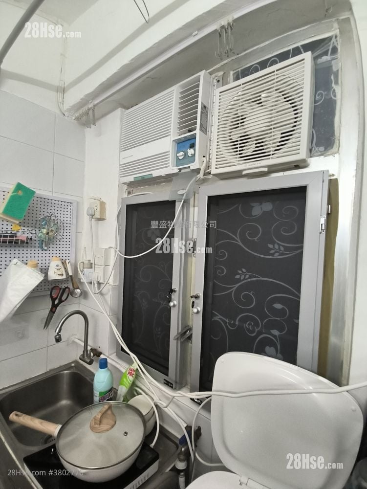 慕華樓 租盤 開放式間隔 , 1 浴室 100 平方呎