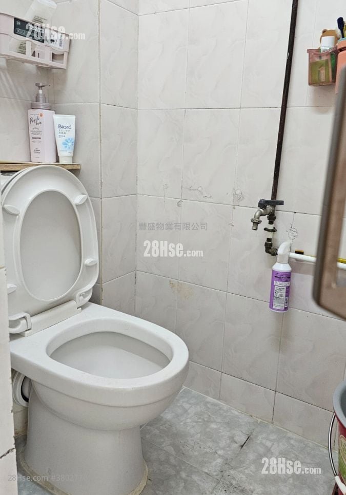 慕華樓 租盤 開放式間隔 , 1 浴室 100 平方呎