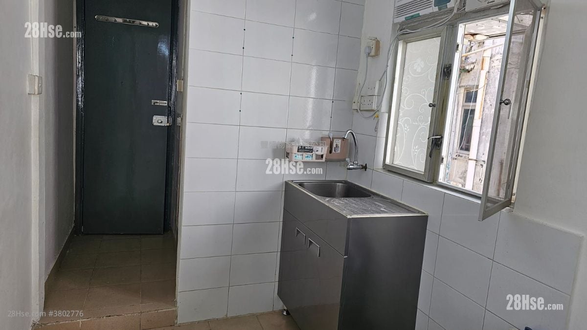 慕華樓 租盤 開放式間隔 , 1 浴室 100 平方呎