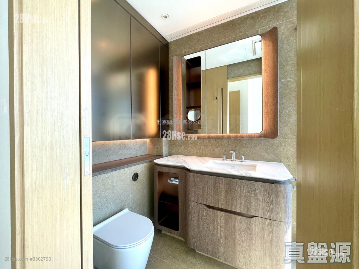 LP10 售盘 4 房 , 3 浴室 1,203 平方尺