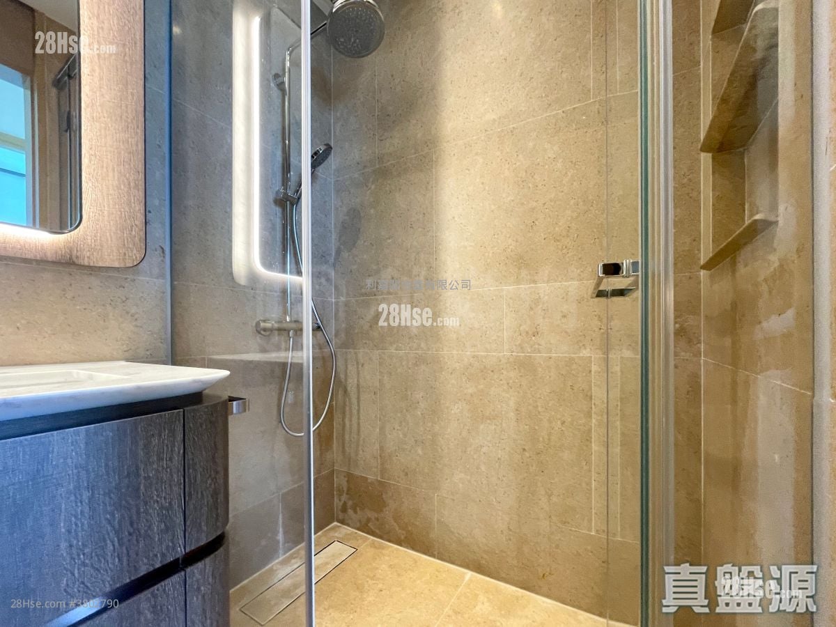 LP10 售盘 4 房 , 3 浴室 1,203 平方尺