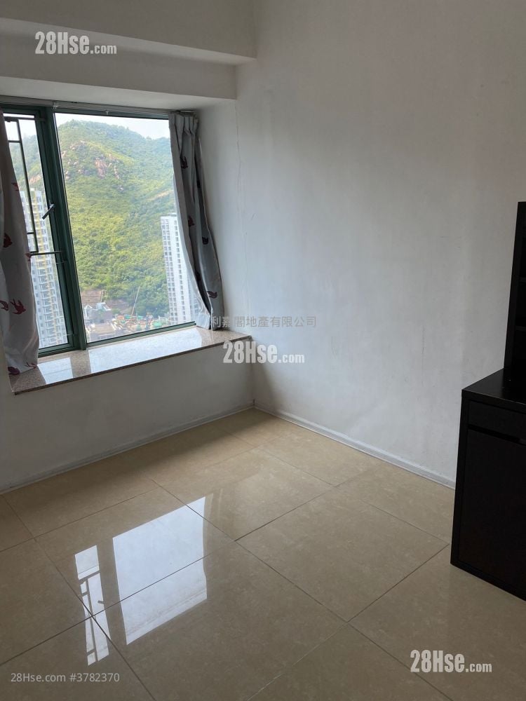 蓝澄湾 售盘 3 房 , 1 浴室 690 平方尺