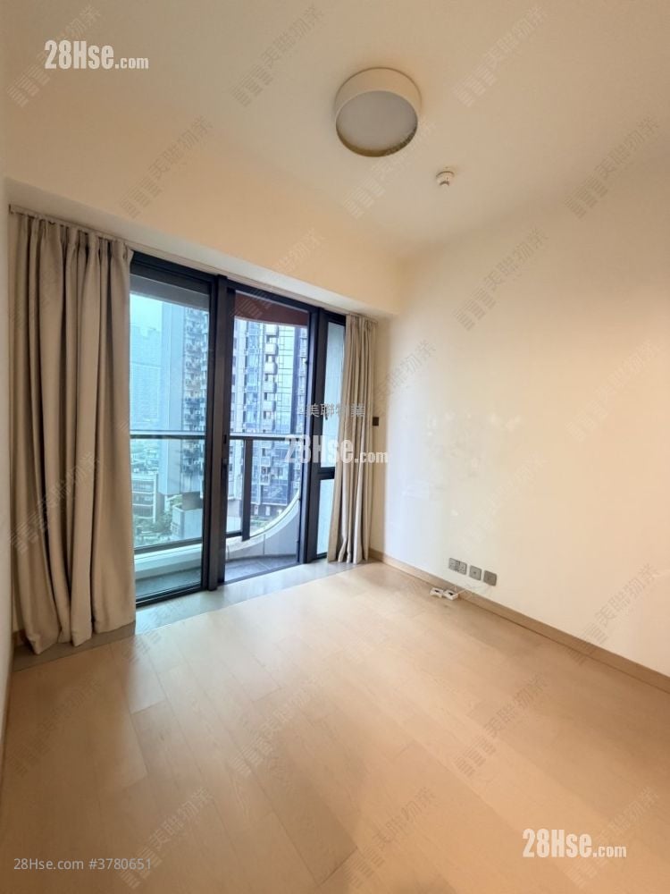 K. Summit Rental 2 Bedrooms , 1 Bathroom 443 ft²