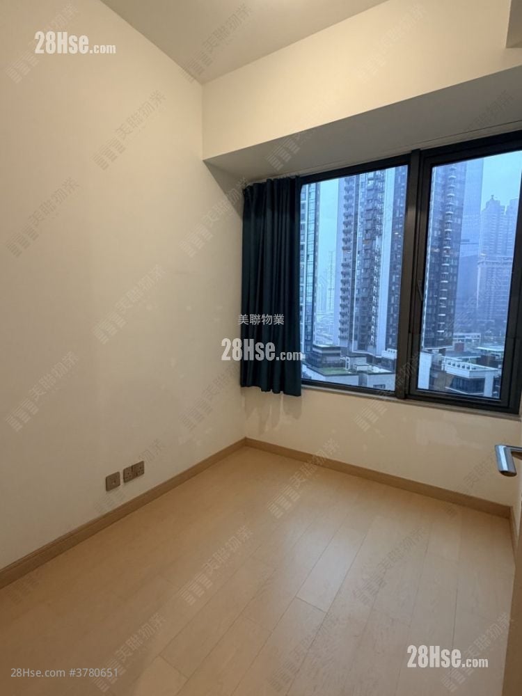 K. Summit Rental 2 Bedrooms , 1 Bathroom 443 ft²