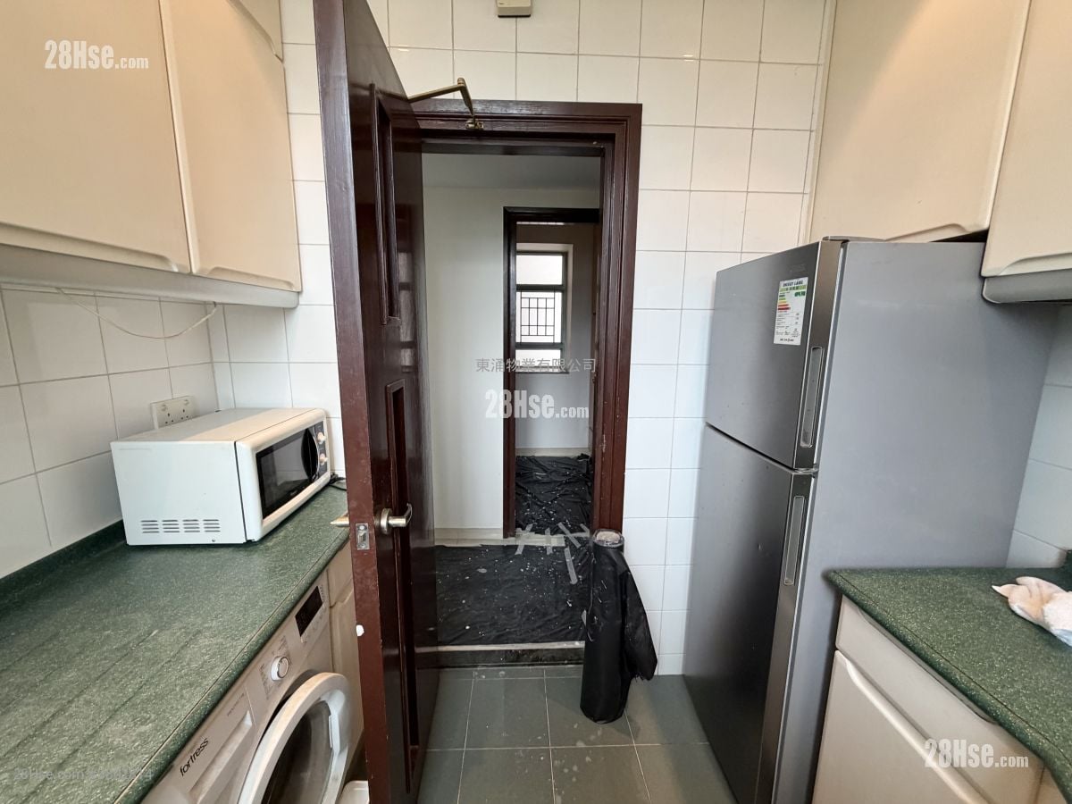 Tung Chung Crescent Rental 4 Bedrooms , 2 Bathrooms 868 ft²