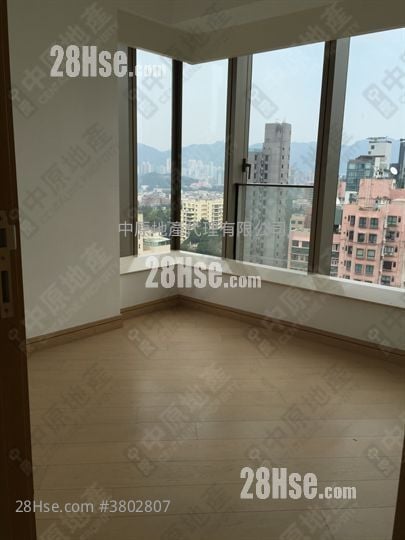 Macpherson Place Rental 2 Bedrooms , 1 Bathroom 555 ft²