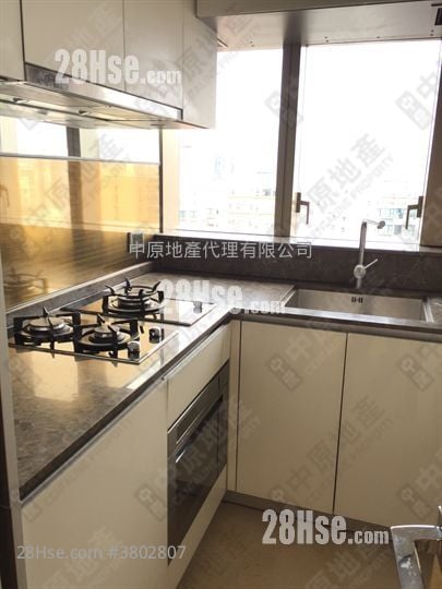 Macpherson Place Rental 2 Bedrooms , 1 Bathroom 555 ft²