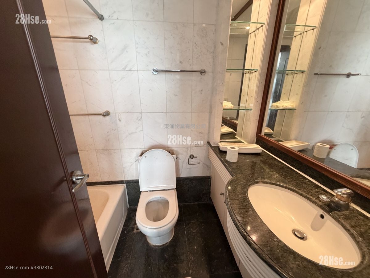 Tung Chung Crescent Rental 4 Bedrooms , 2 Bathrooms 868 ft²