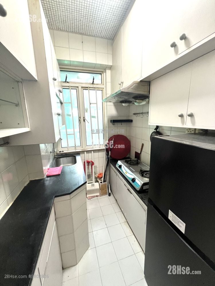 侨伟大厦 租盘 4 房 , 2 浴室 631 平方尺