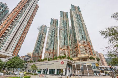 Metro Town Rental 2 Bedrooms , 1 Bathroom 492 ft²