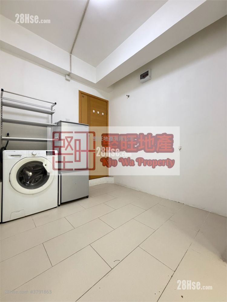 单幢楼房 租盘 开放式间隔 , 1 浴室 150 平方尺