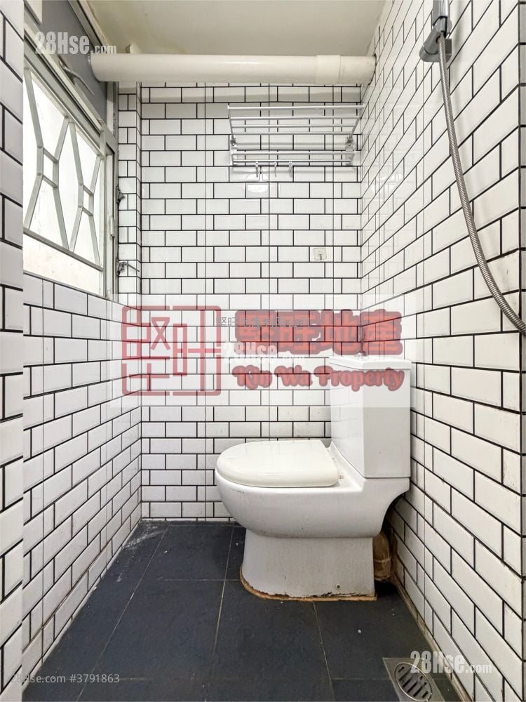 单幢楼房 租盘 开放式间隔 , 1 浴室 150 平方尺