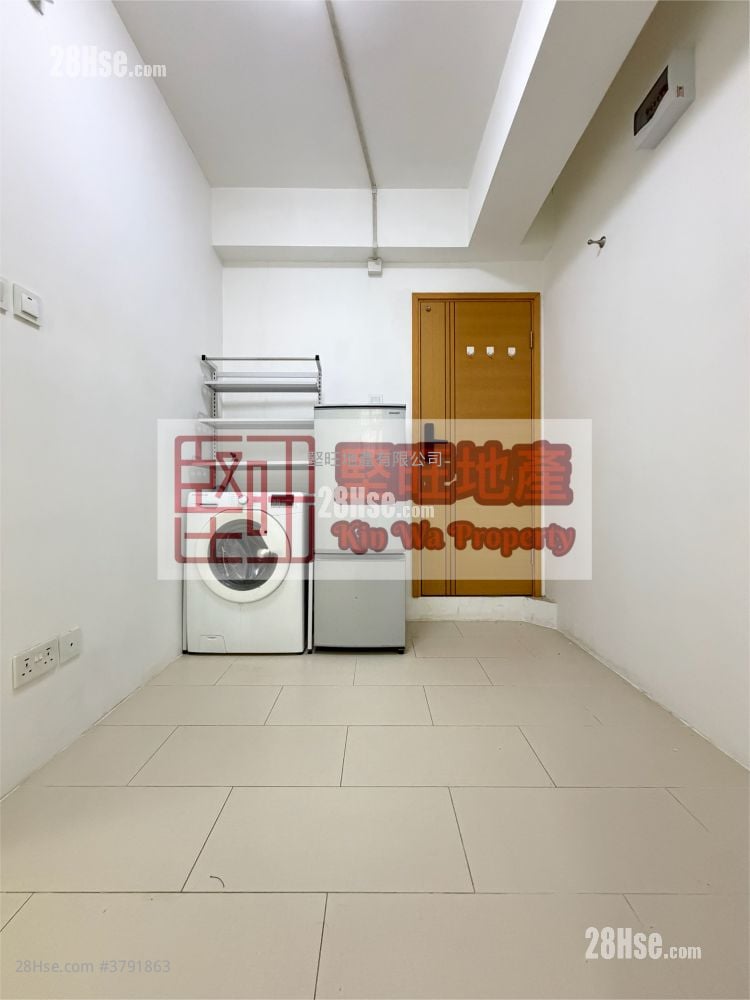 单幢楼房 租盘 开放式间隔 , 1 浴室 150 平方尺