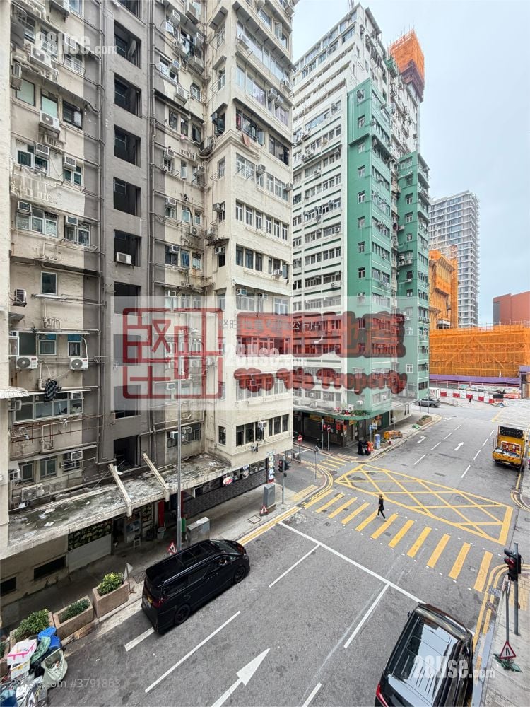 单幢楼房 租盘 开放式间隔 , 1 浴室 150 平方尺