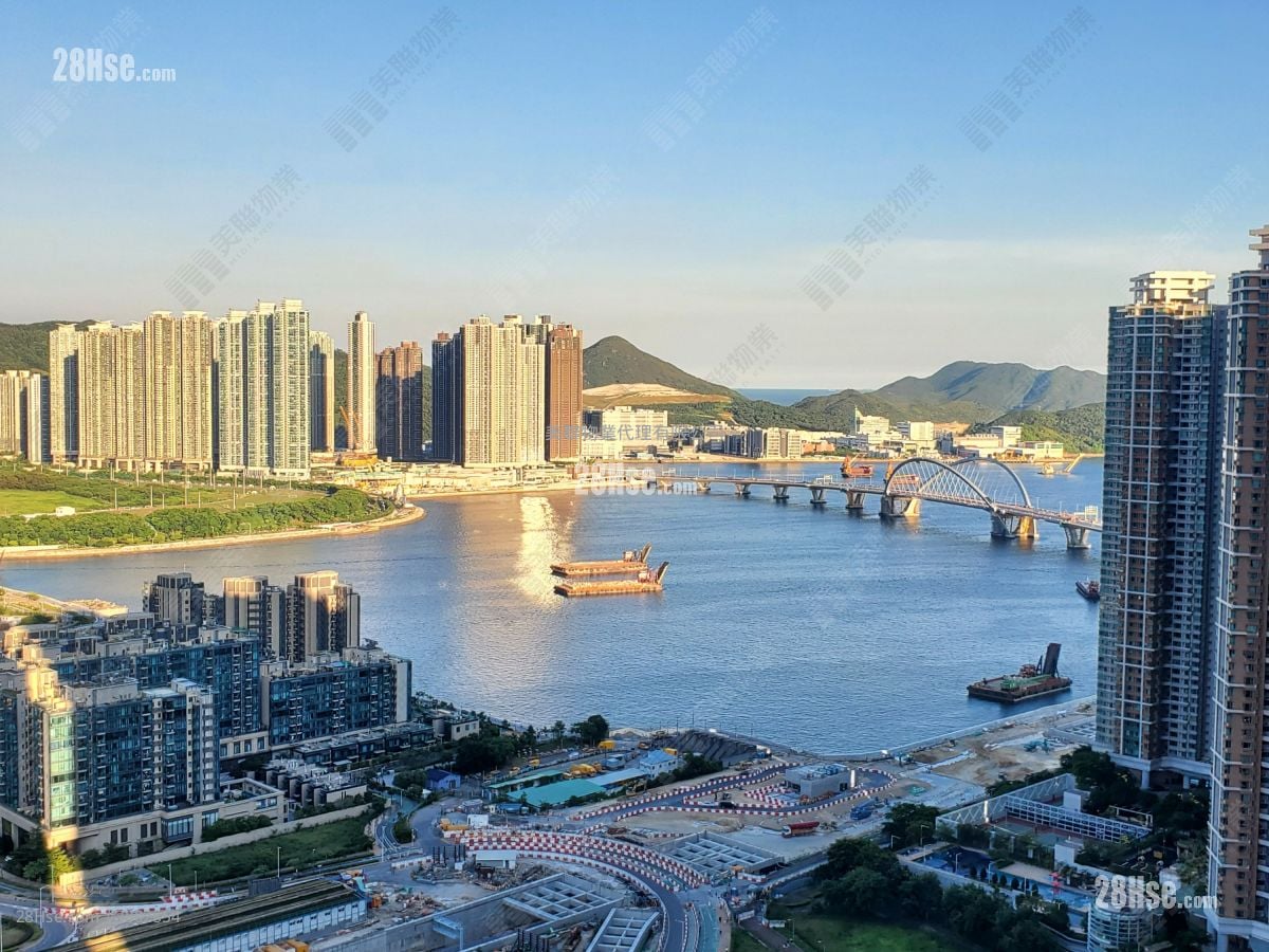 Metro Town Rental 4 Bedrooms , 3 Bathrooms 888 ft²