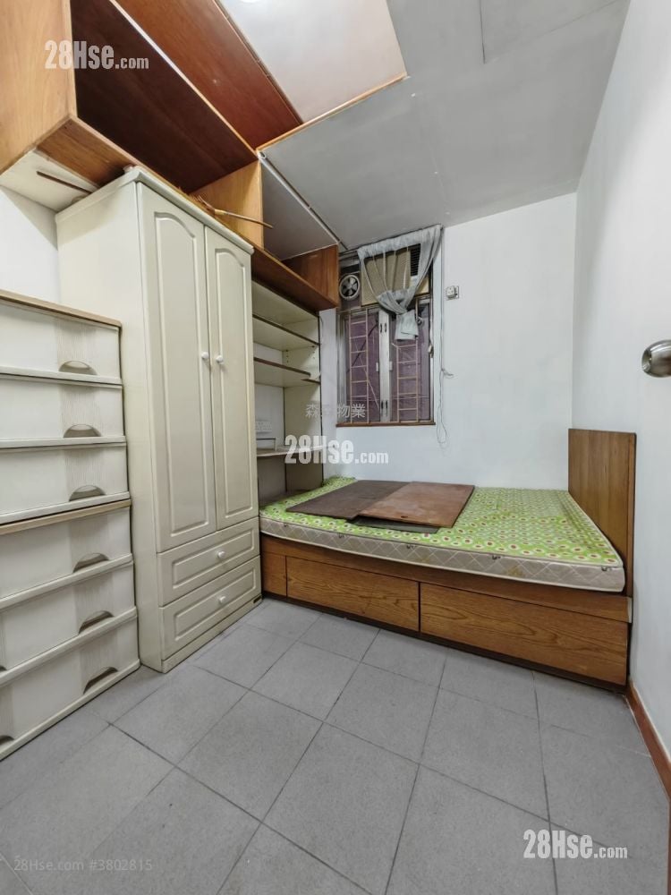 英利大廈 租盤 3 房 , 1 浴室 351 平方呎