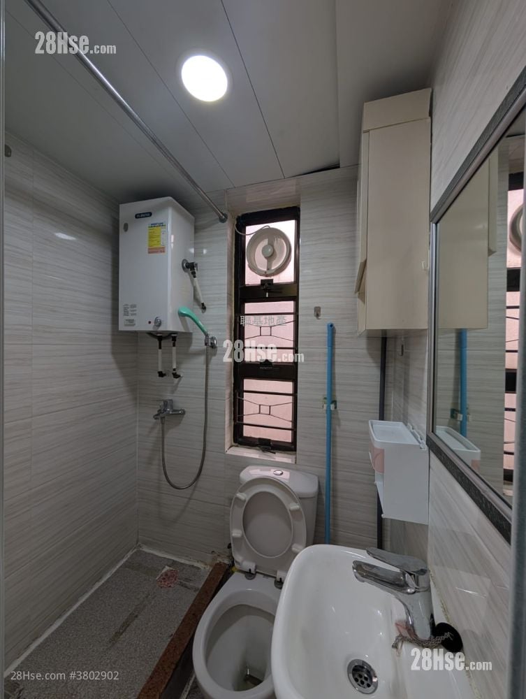 Fu Ho Building Sell 266 ft²