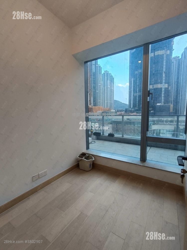 Malibu Sell 2 Bedrooms 435 ft²