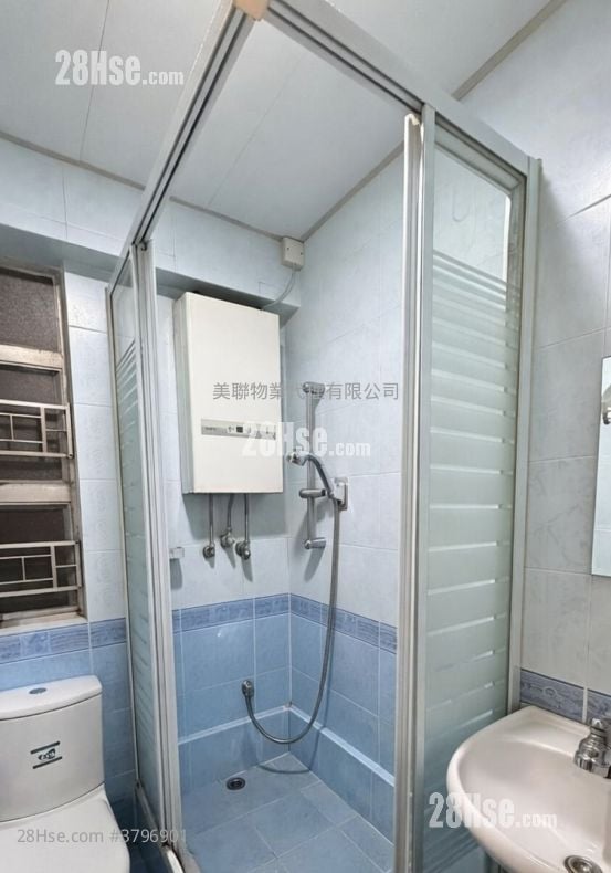 Fair Wind Court Sell 3 Bedrooms , 1 Bathroom 459 ft²