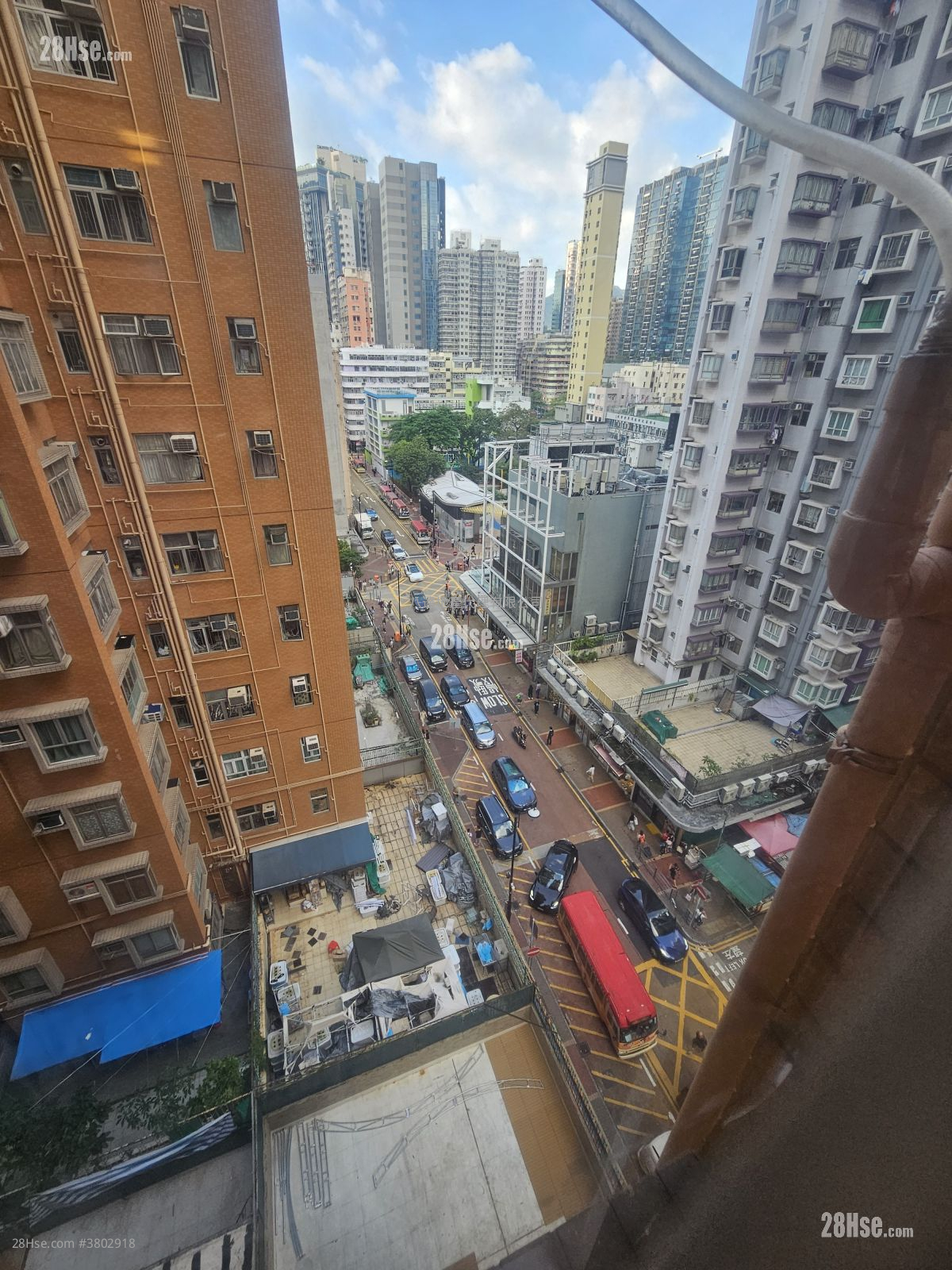 Hung Wai Building Sell 2 Bedrooms , 1 Bathroom 306 ft²