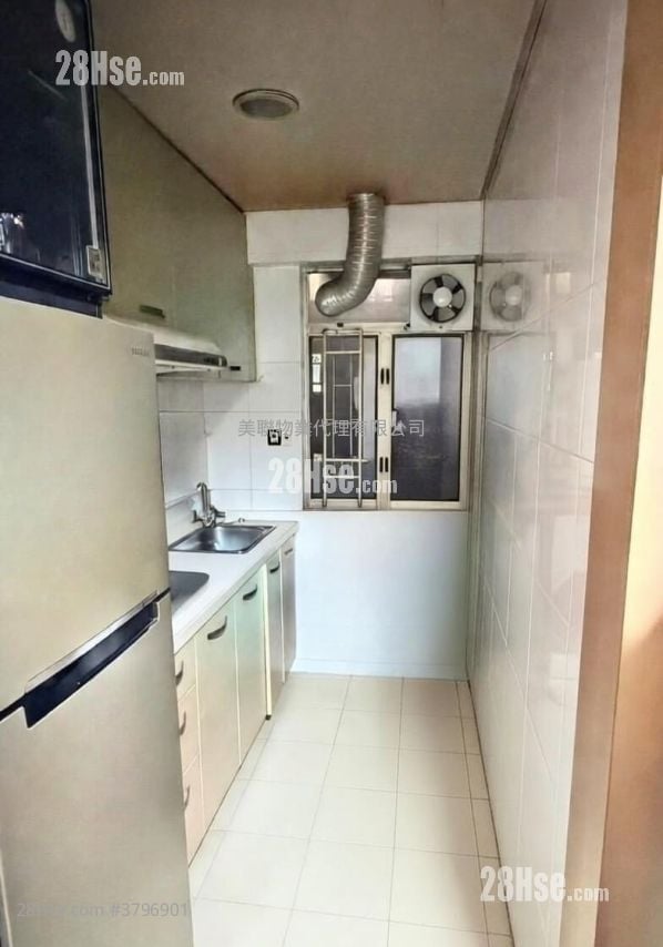 Fair Wind Court Sell 3 Bedrooms , 1 Bathroom 459 ft²