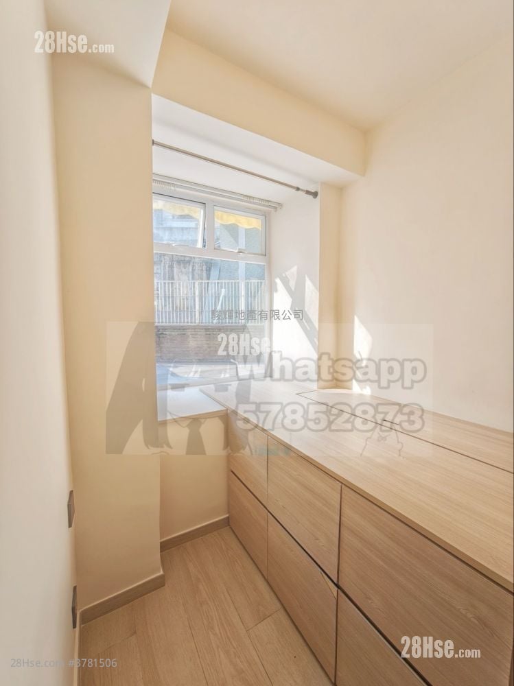 Hong Fai Building Rental 2 Bedrooms , 1 Bathroom 210 ft²