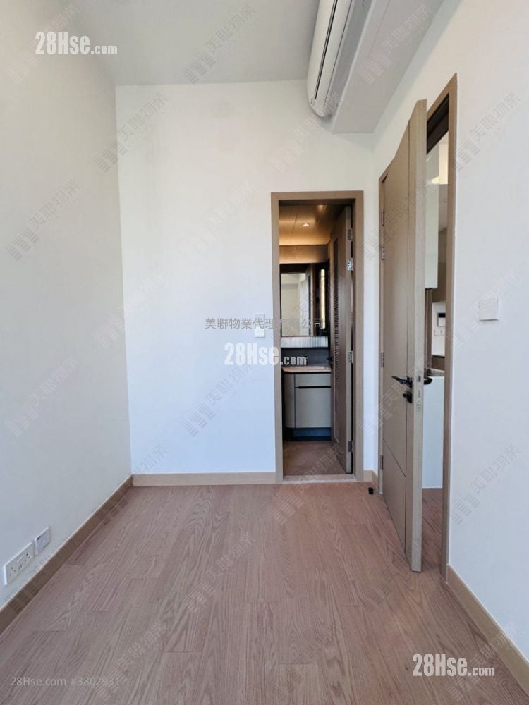 Seasons Place Rental 1 Bedroom , 1 Bathroom 330 ft²