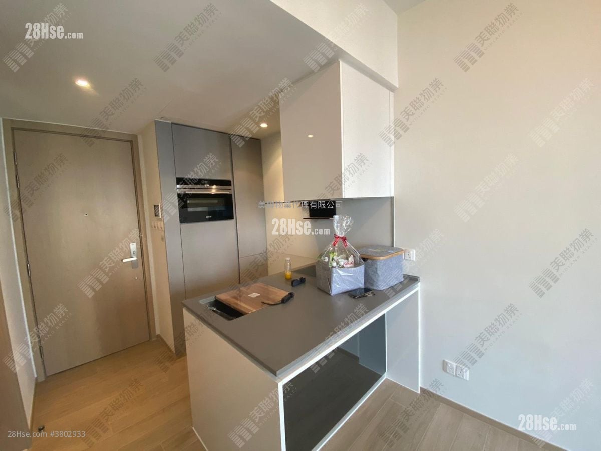 Lp6 Sell 1 Bedroom , 1 Bathroom 317 ft²