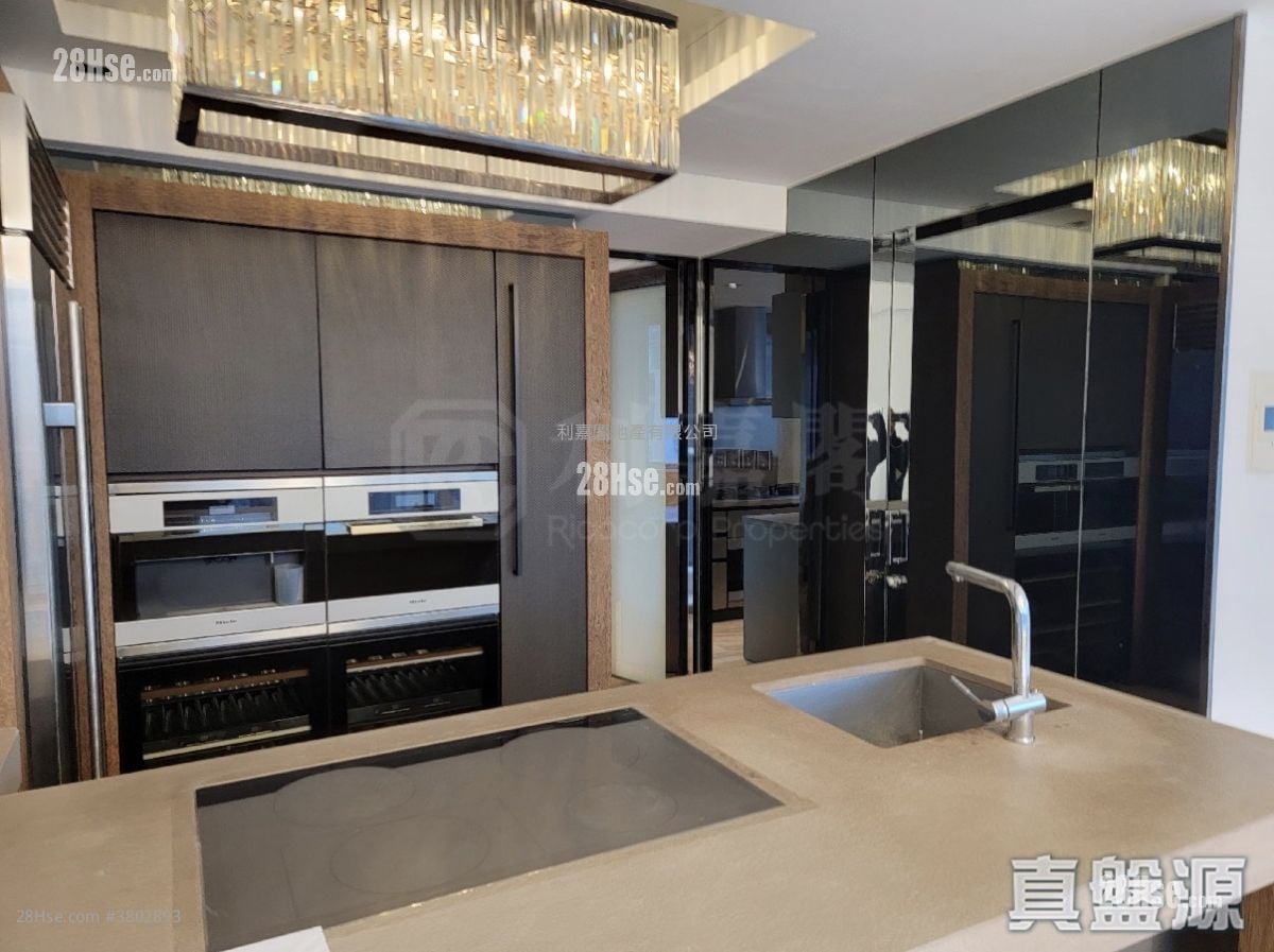 Imperial Cullinan Sell 5+ Bedrooms , 5+ Bathrooms 1,602 ft²