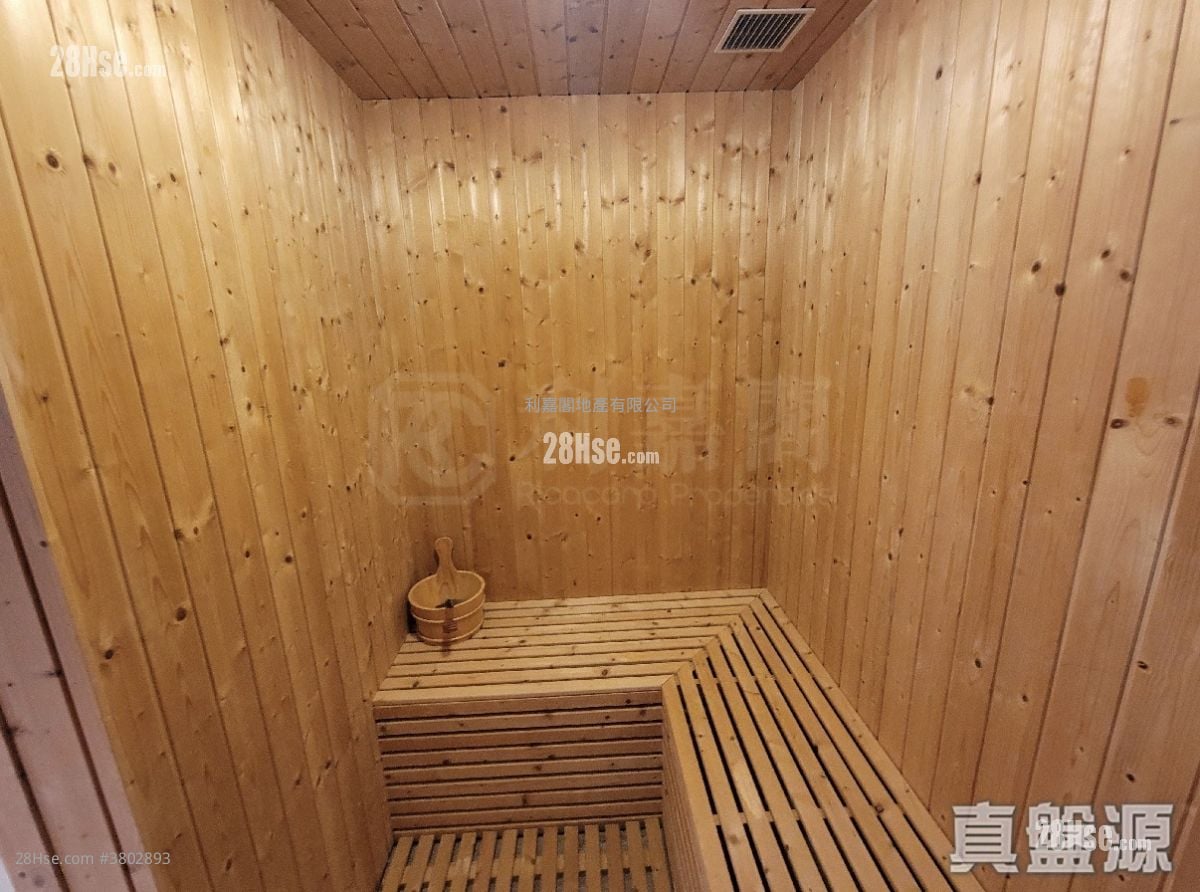 Imperial Cullinan Sell 5+ Bedrooms , 5+ Bathrooms 1,602 ft²