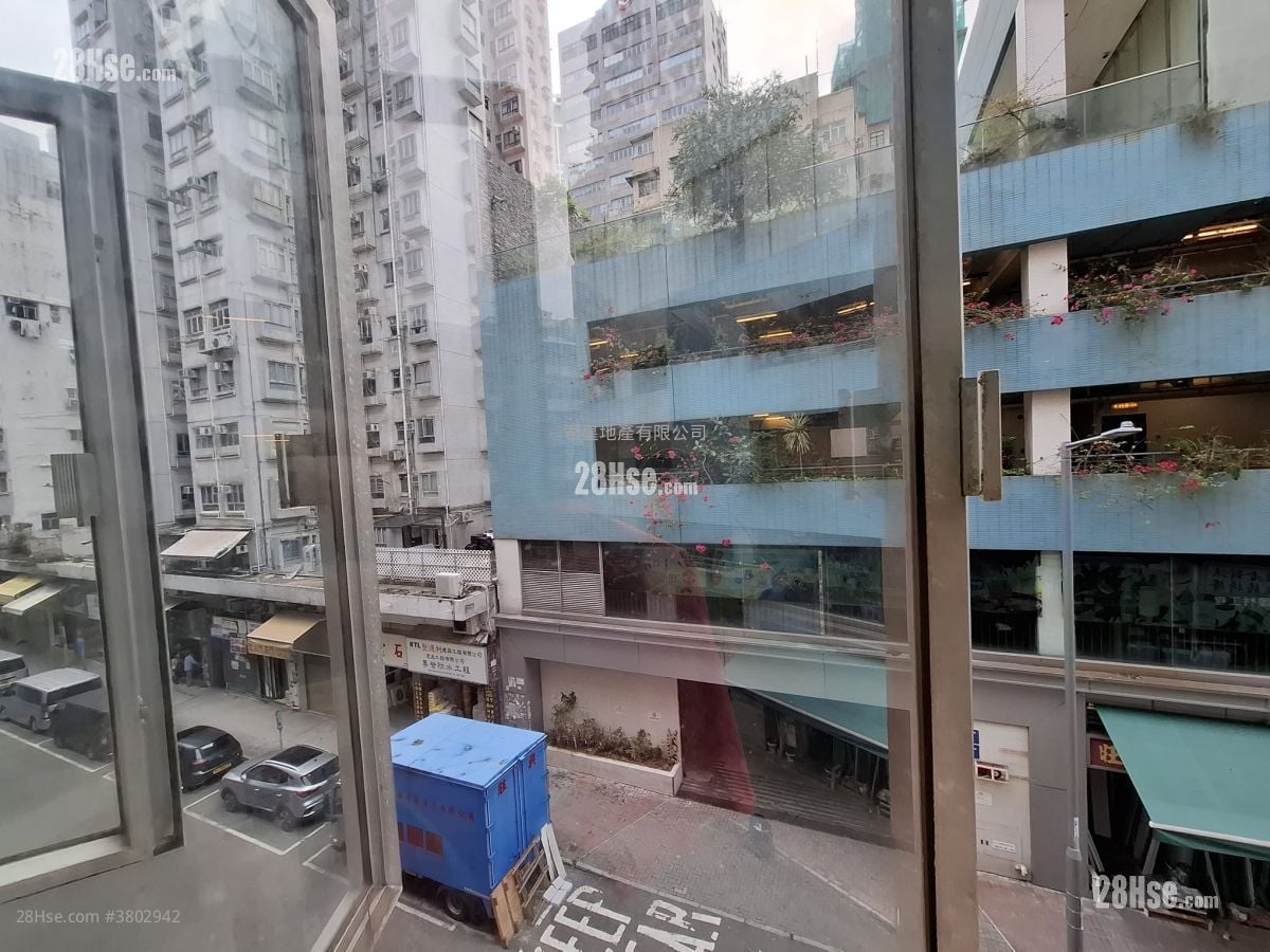 Tenement House Sell Studio , 1 Bathroom 485 ft²