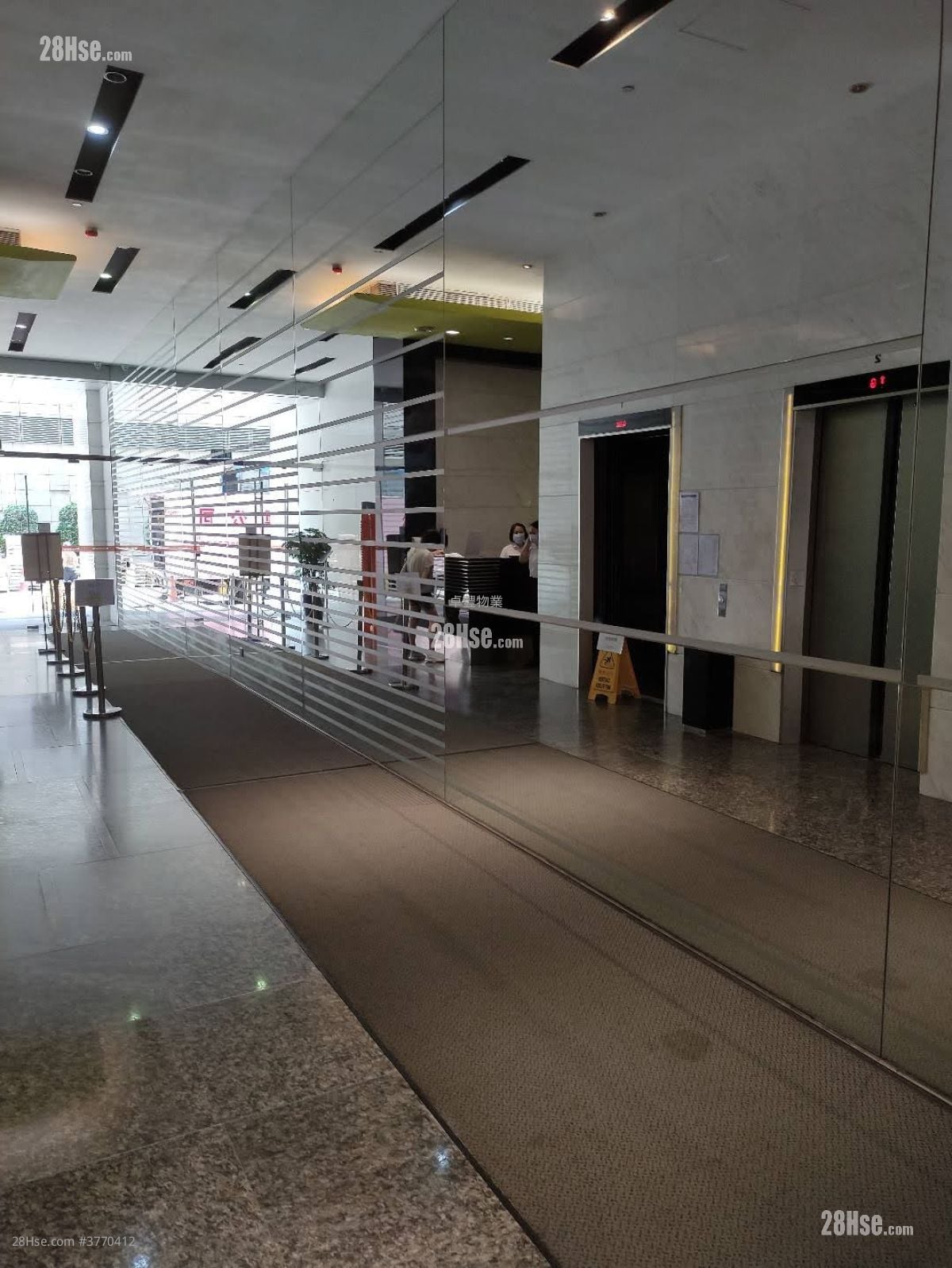 Kings Tower Rental Studio 2,700 ft²