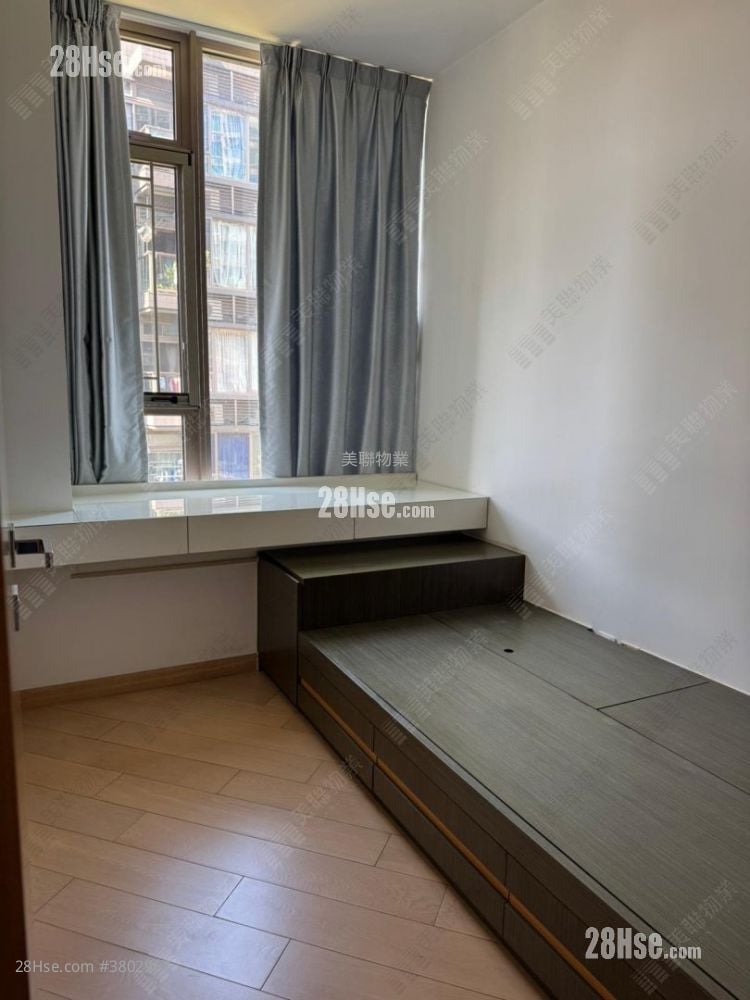 The Woodside Sell 2 Bedrooms , 1 Bathroom 594 ft²