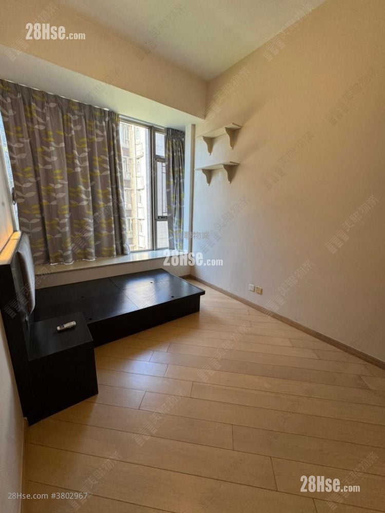 The Woodside Sell 2 Bedrooms , 1 Bathroom 594 ft²