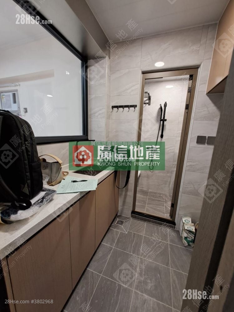 长兴大厦 售盘 1 房 , 1 浴室 210 平方尺