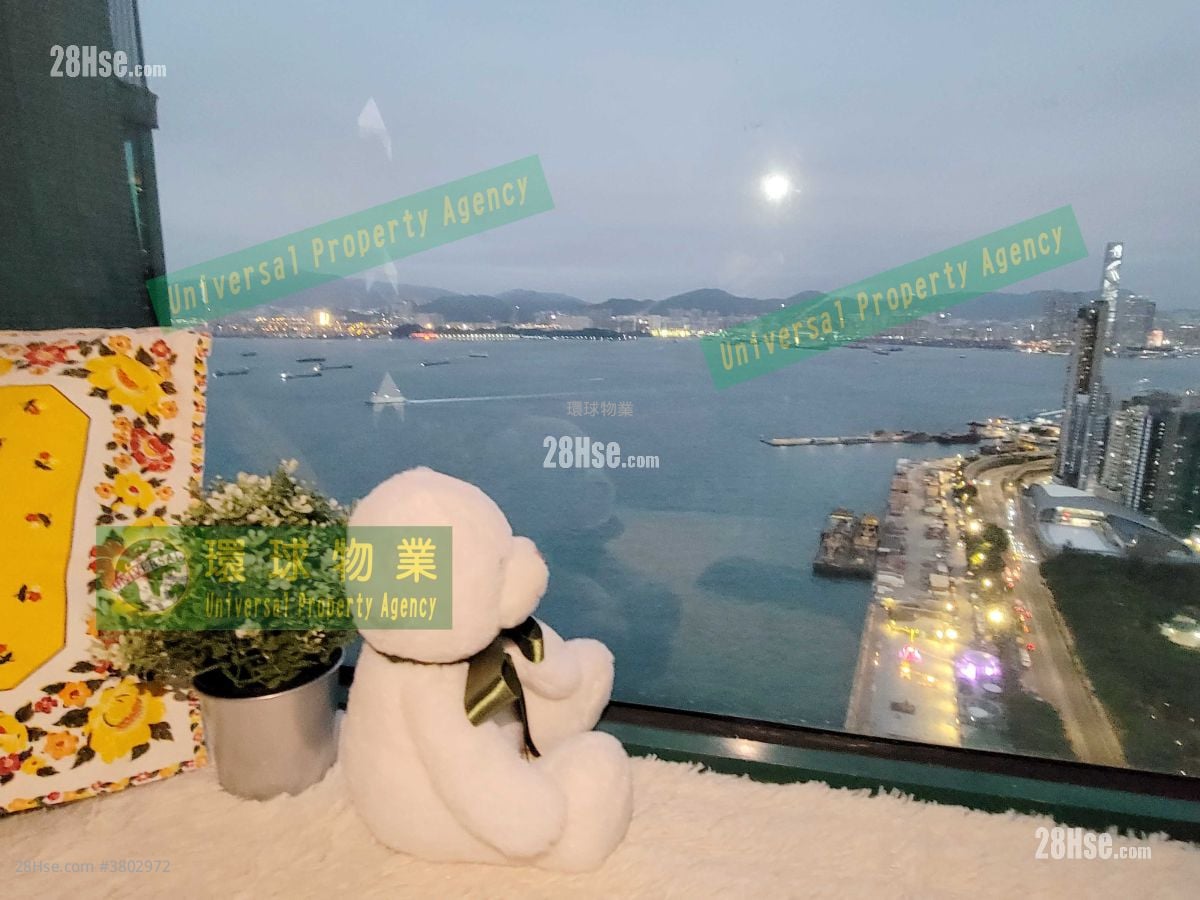 Manhattan Heights Rental 3 Bedrooms , 2 Bathrooms 715 ft²