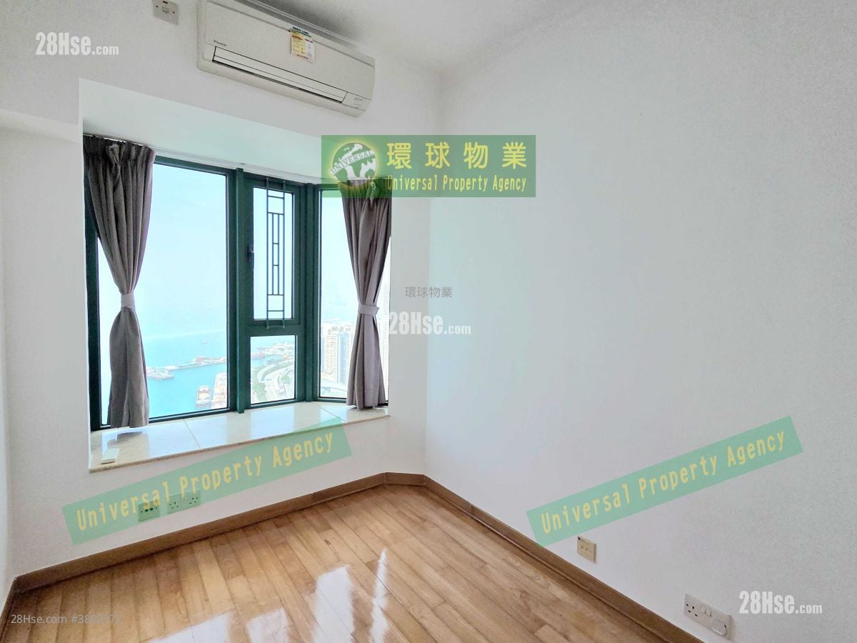 Manhattan Heights Rental 3 Bedrooms , 2 Bathrooms 715 ft²