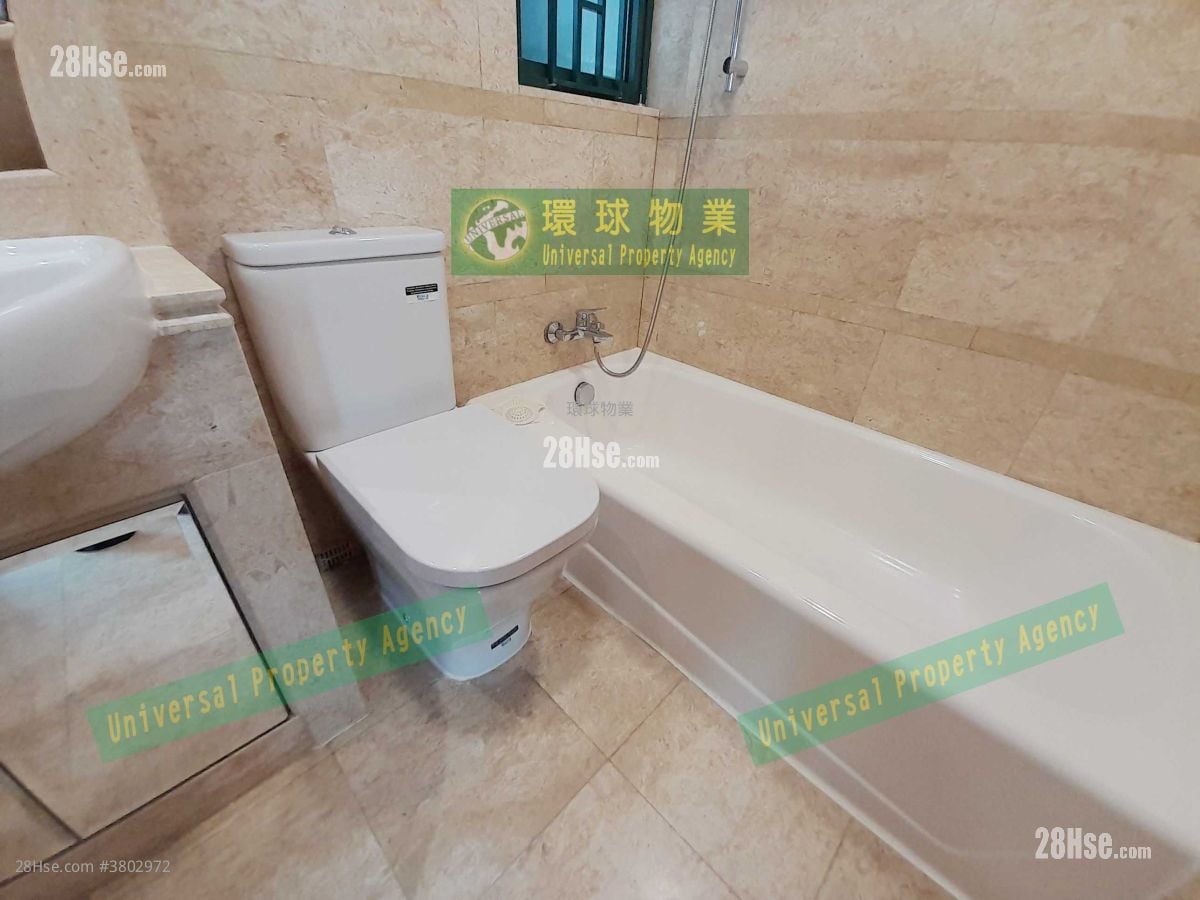 Manhattan Heights Rental 3 Bedrooms , 2 Bathrooms 715 ft²