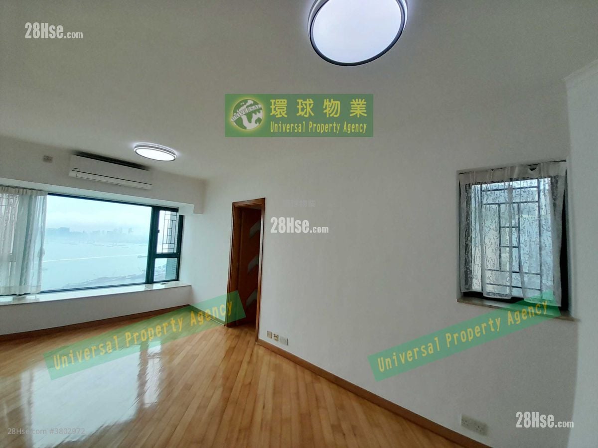 Manhattan Heights Rental 3 Bedrooms , 2 Bathrooms 715 ft²