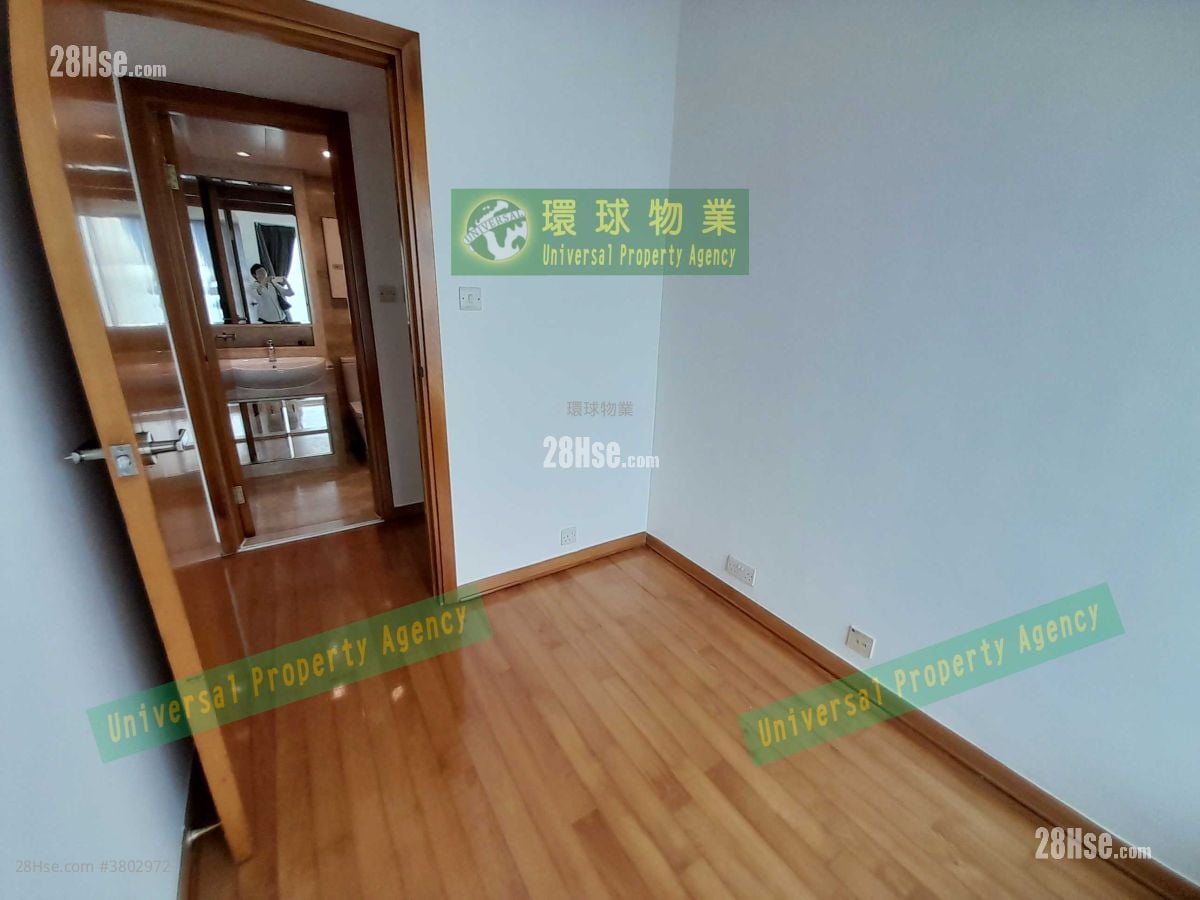 Manhattan Heights Rental 3 Bedrooms , 2 Bathrooms 715 ft²