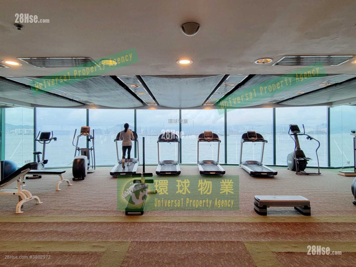 Manhattan Heights Rental 3 Bedrooms , 2 Bathrooms 715 ft²