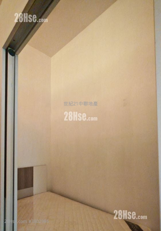 瑧蓺 售盘 1 房 216 平方尺